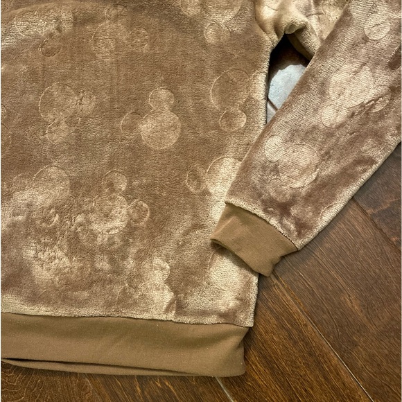 DISCONTINUED BROWN PLUSH DISNEY MICKEY MOUSE CREWNECK SWEATSHIRT SIZE MEDIUM - Picture 3 of 10